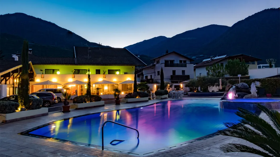 Luxury Camping Schlosshof Resort